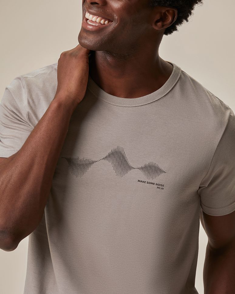 Camiseta Masculina Slim Manga Curta Estampa Frontal Em Algodão