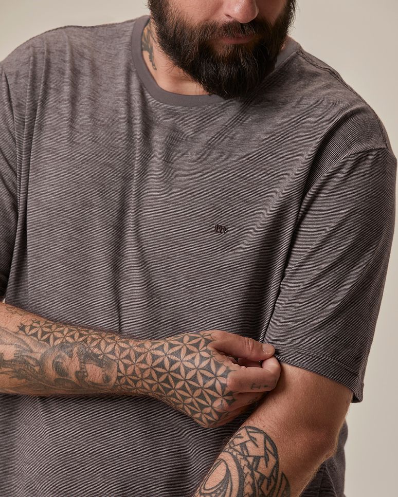 Camiseta Básica Masculina Plus Size Regular Em Malha Fio A Fio