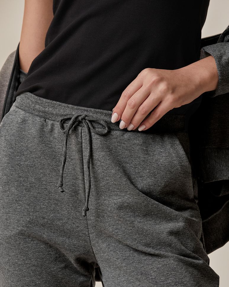 Calça Básica Feminina Jogger Em Moletom Stretch