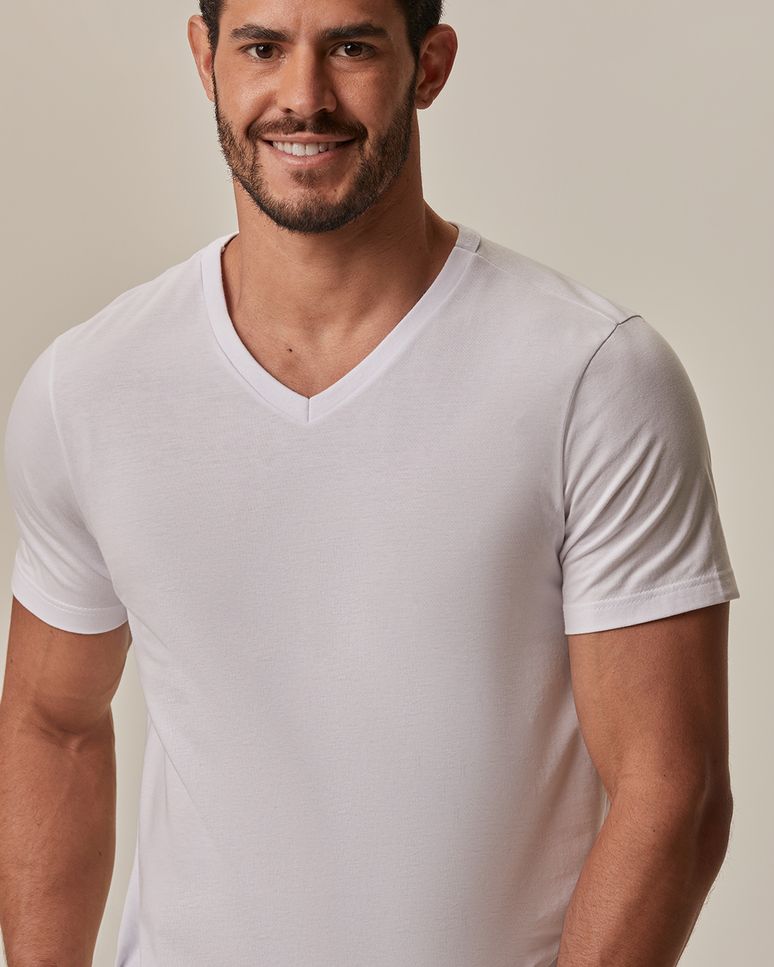 Camiseta Básica Masculina Gola V Em Algodão