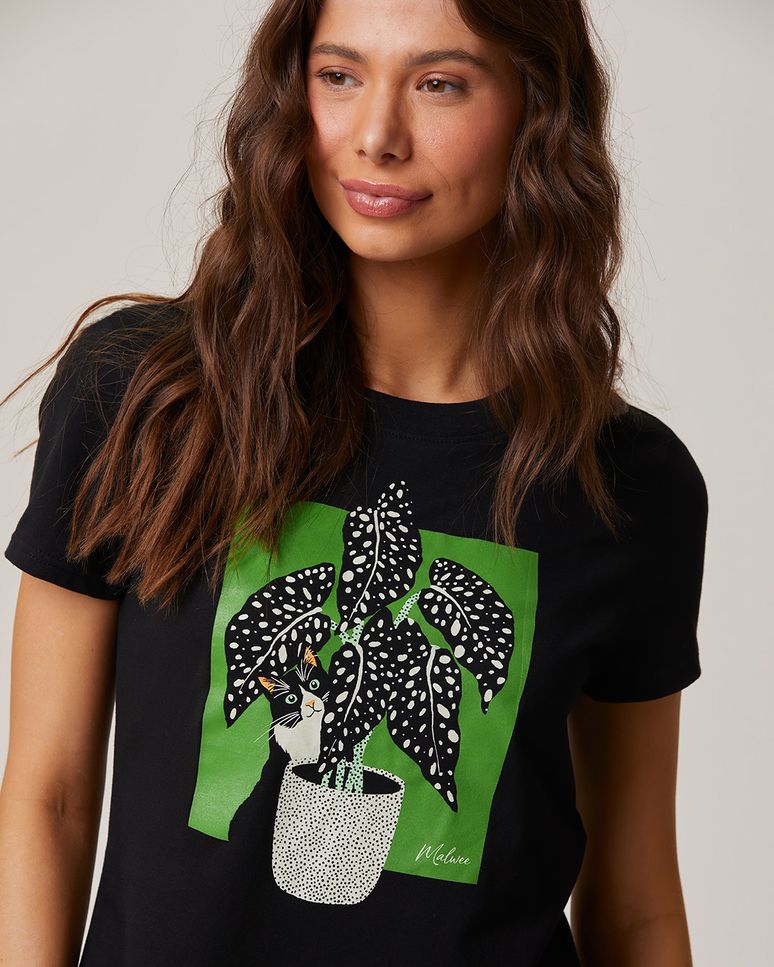 Camiseta Feminina Manga Curta Estampa Ilustrativa Frontal Em Algodão