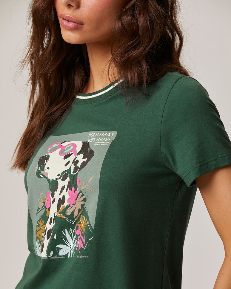 Camiseta Feminina Gola Retilínea Estampa Frontal Em Algodão