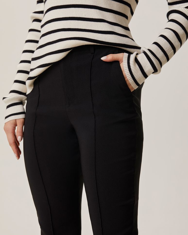 Calça Slim Feminina Alfaiataria Em Viscose Com Elastano