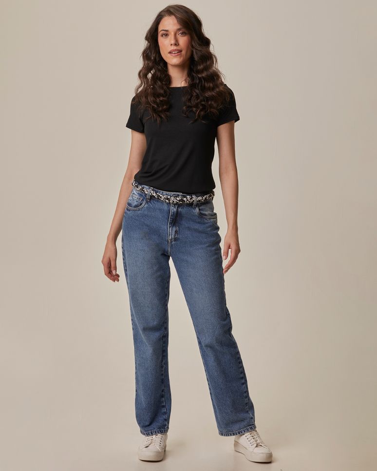 Blusa Básica Feminina Decote Redondo Em Viscose Stretch