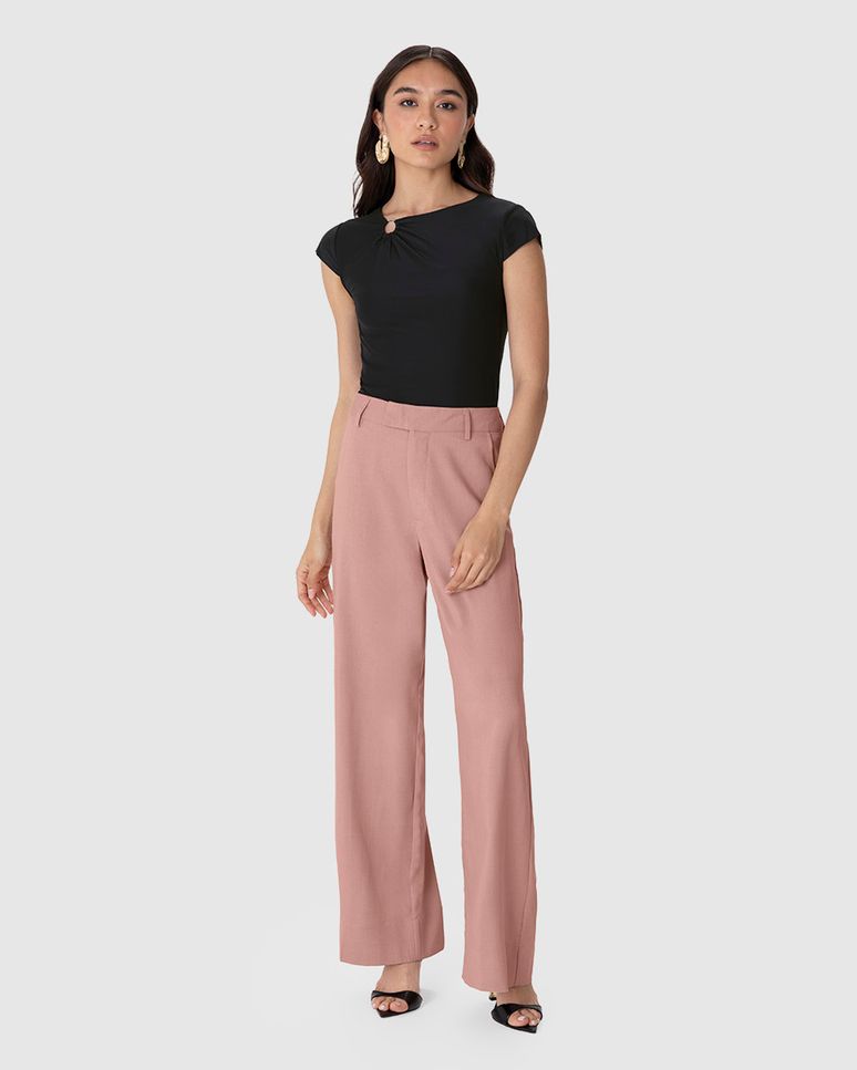 Blusa Justa Feminina Detalhe Vazado Com Argola Em Malha Conforto Dry - ENFIM