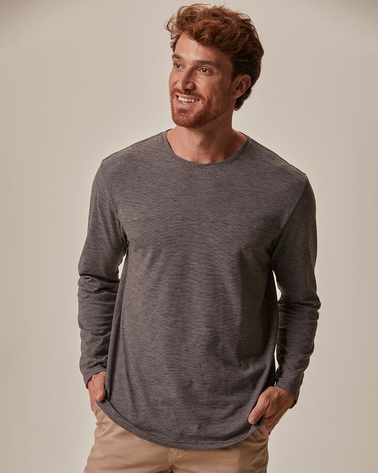 Camiseta Masculina Decote Redondo Manga Longa Em Malha Fio A Fio