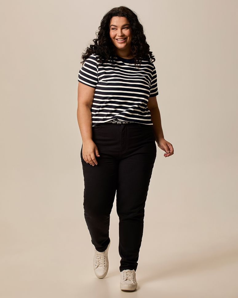 Camiseta Feminina Plus Size Listrada Em Algodão