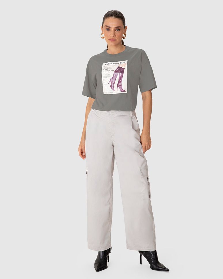 Camiseta Ampla Feminina Elegance Is An Attitude Em Malha Algodão - ENFIM