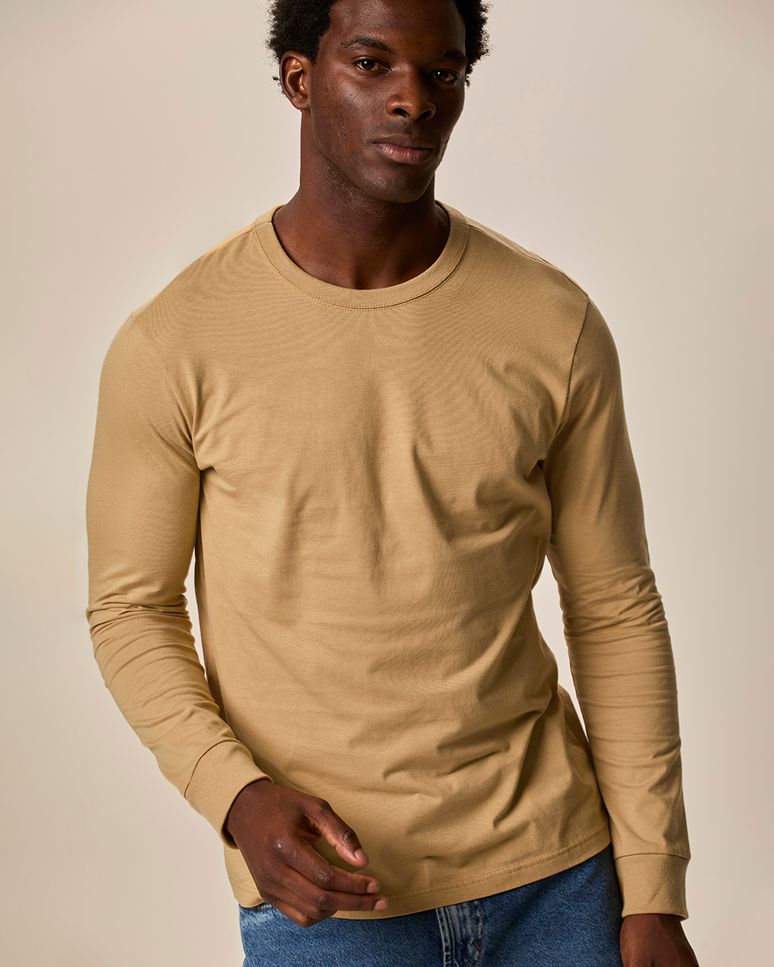 Camiseta Básica Masculina Punho Aplicado Em Algodão