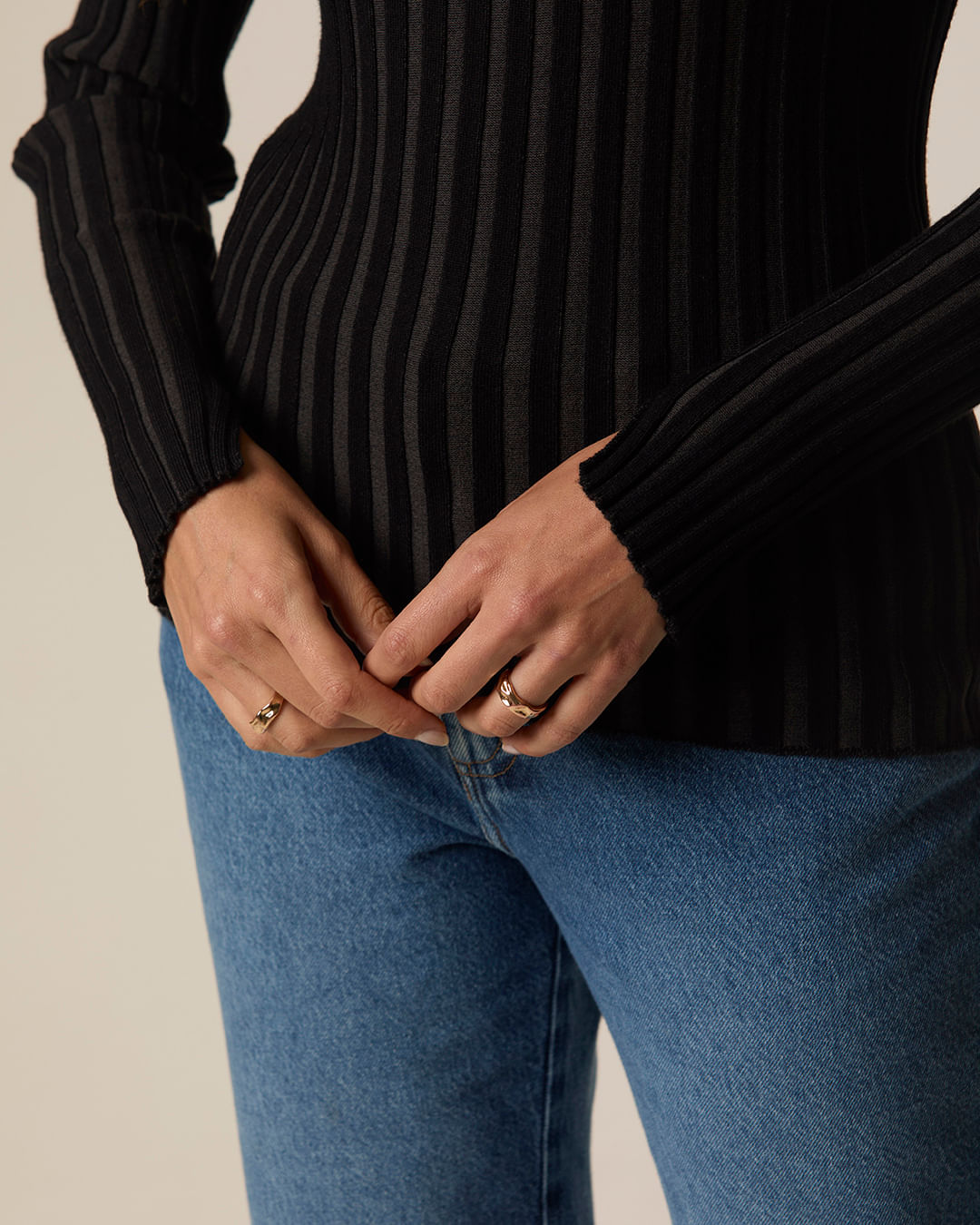 Blusa Justa Feminina Manga Longa Fenda No Punho Em Tricô PRETO