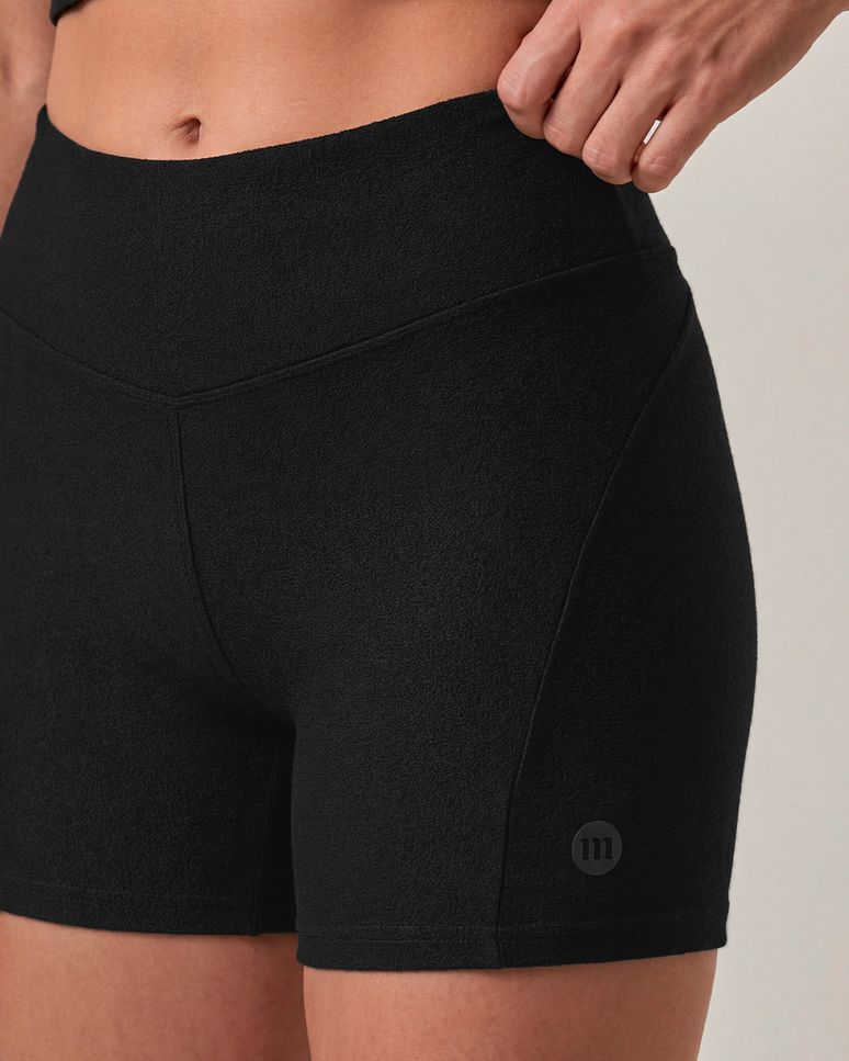 Shorts Esportivo Feminino Justo Em Malha Poliamida Creponada Malwee Active
