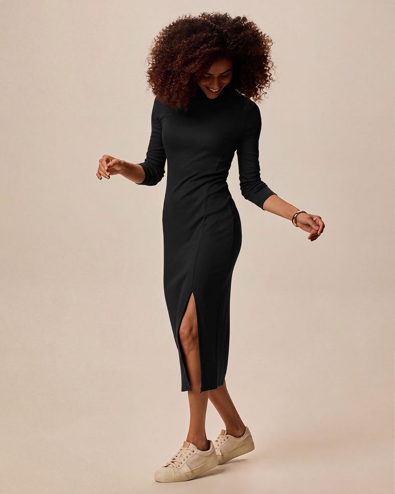 Vestido Midi Básico Feminino Gola Alta E Fenda Lateral Em Ribana Canelada