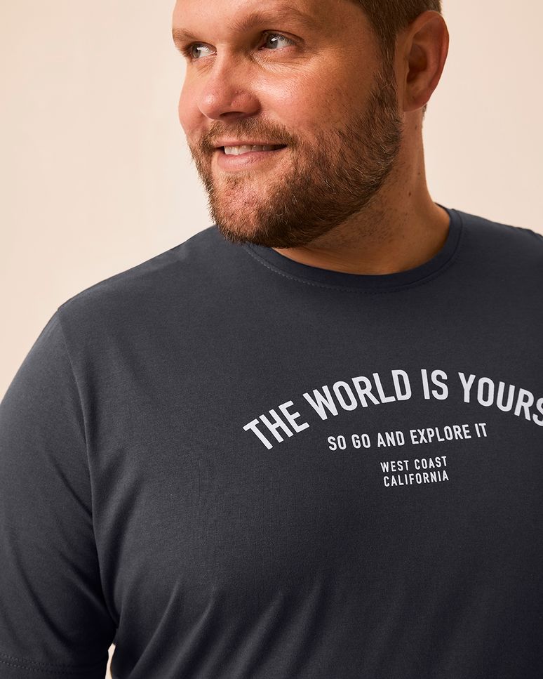 Camiseta Masculina Plus Size Design Estampa Frontal Em Algodão Pima