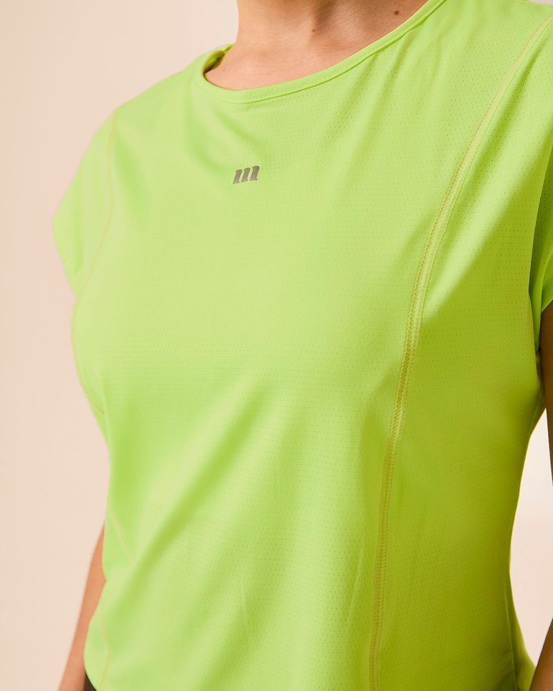 Blusa Esportiva Feminina Box Detalhe Costura Frontal Malha Dry Malwee Active