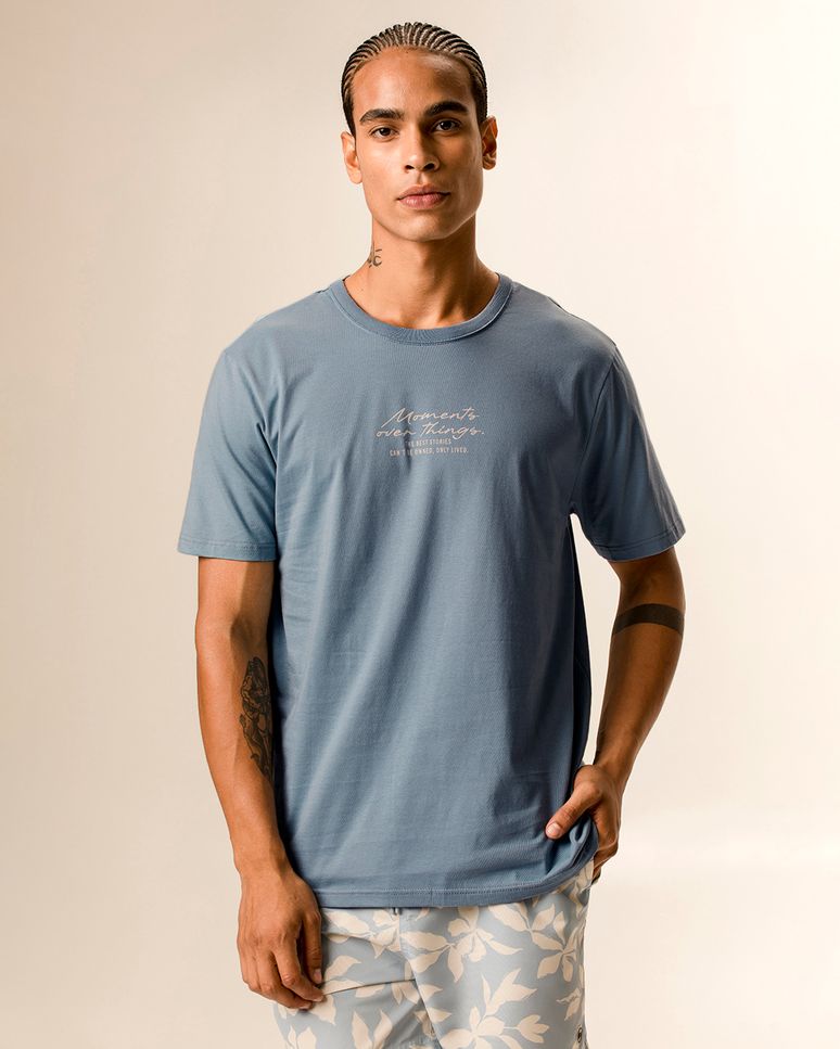 Camiseta Masculina Reta Estampa Moments Over Things Em Algodão