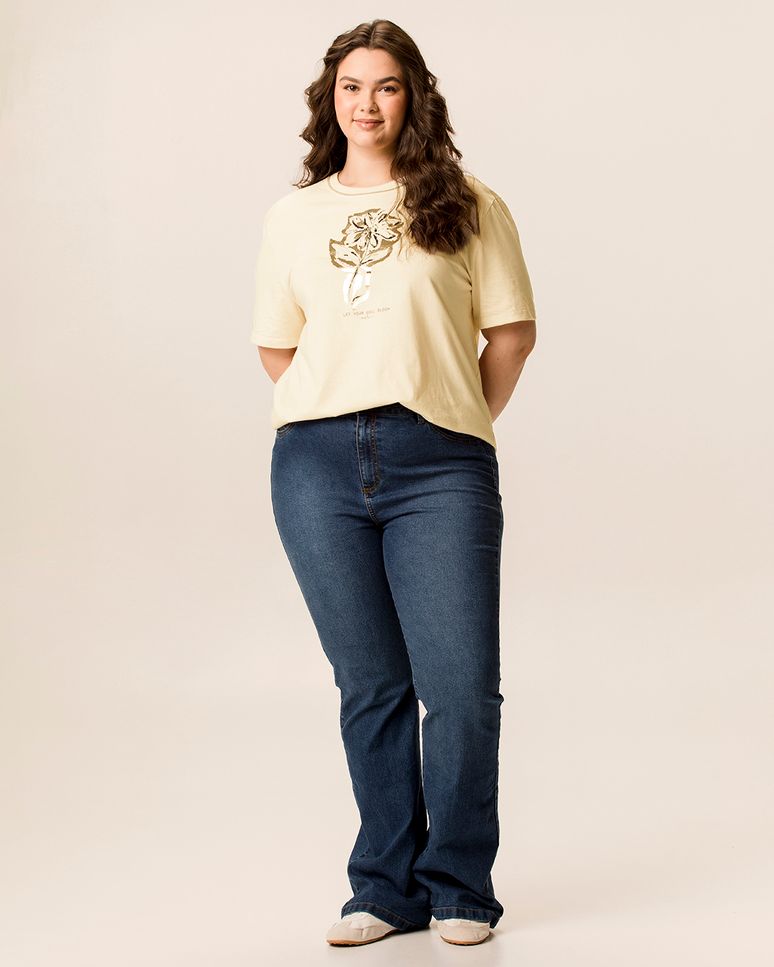 Camiseta Feminina Plus Size Ampla Estampa Detalhe Metalizado Em Algodão
