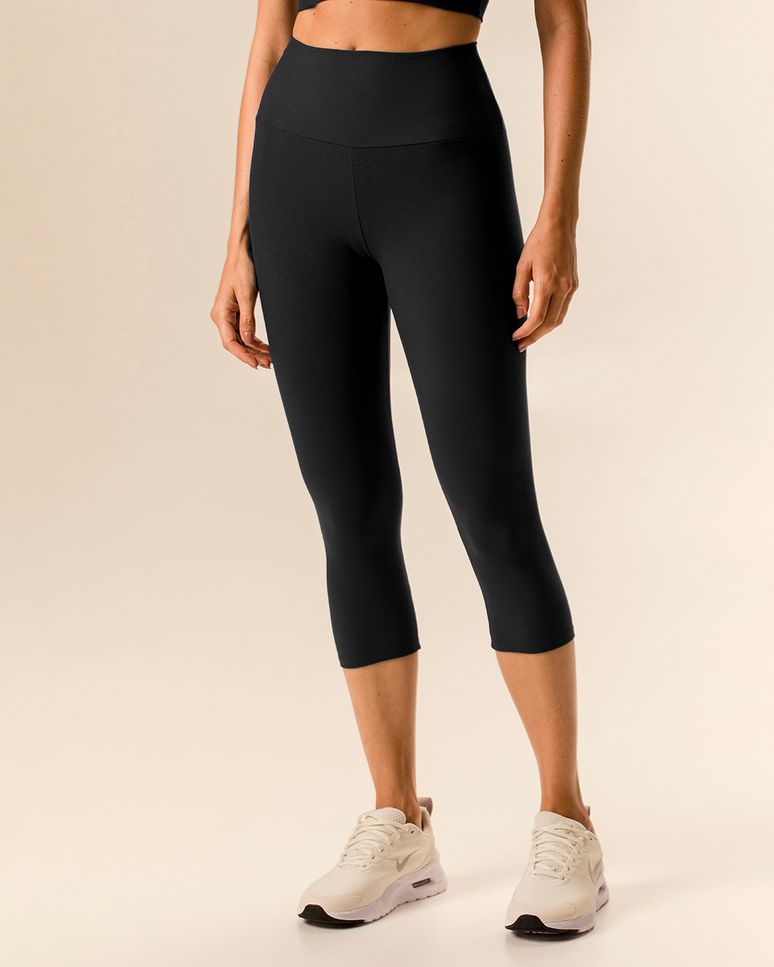 Calça Esportiva Feminina Corsário Em Malha Com Proteção UV50+ Malwee Active