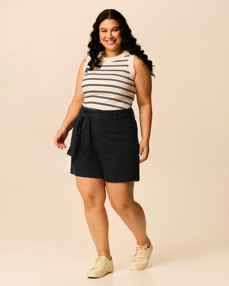 Bermuda Feminina Plus Size Mom Com Cinto Faixa Em Sarja Com Elastano