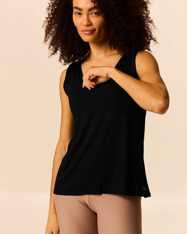 Regata Esportiva Feminina Alongada Alça Larga Em Viscose Stretch Malwee Active
