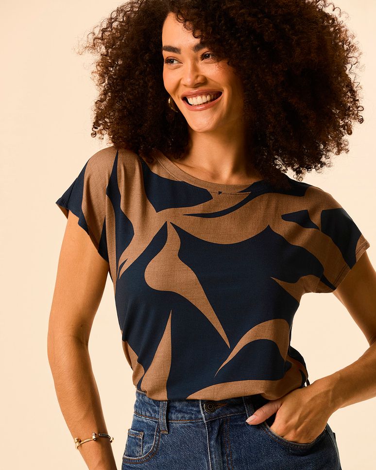 Blusa Feminina Estampada Manga Curta Em Viscose Stretch