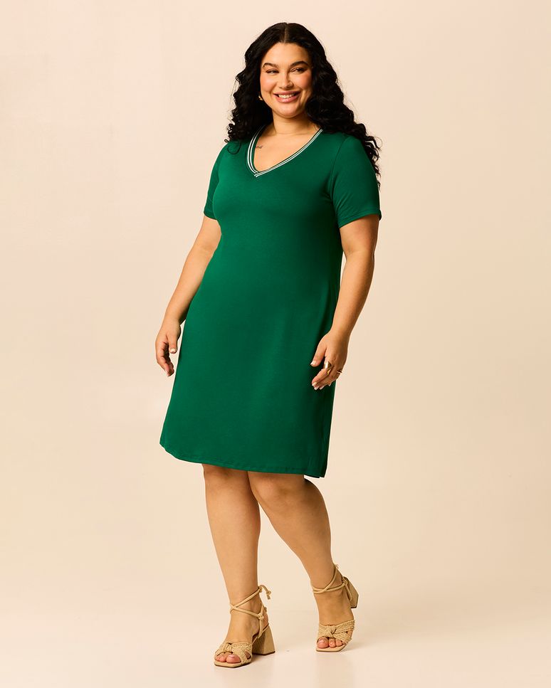 Vestido Feminino Plus Size Evasê Gola V Retilínea Em Moletinho De Viscose