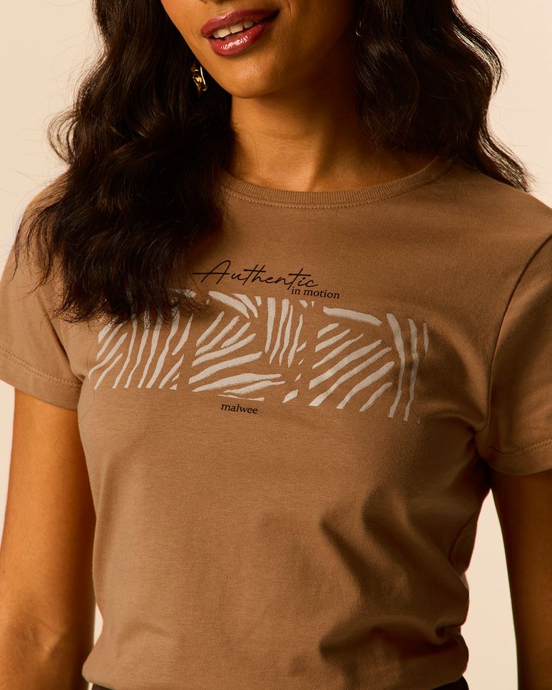 Camiseta Feminina Slim Estampas Variadas Em Malha 100% Algodão
