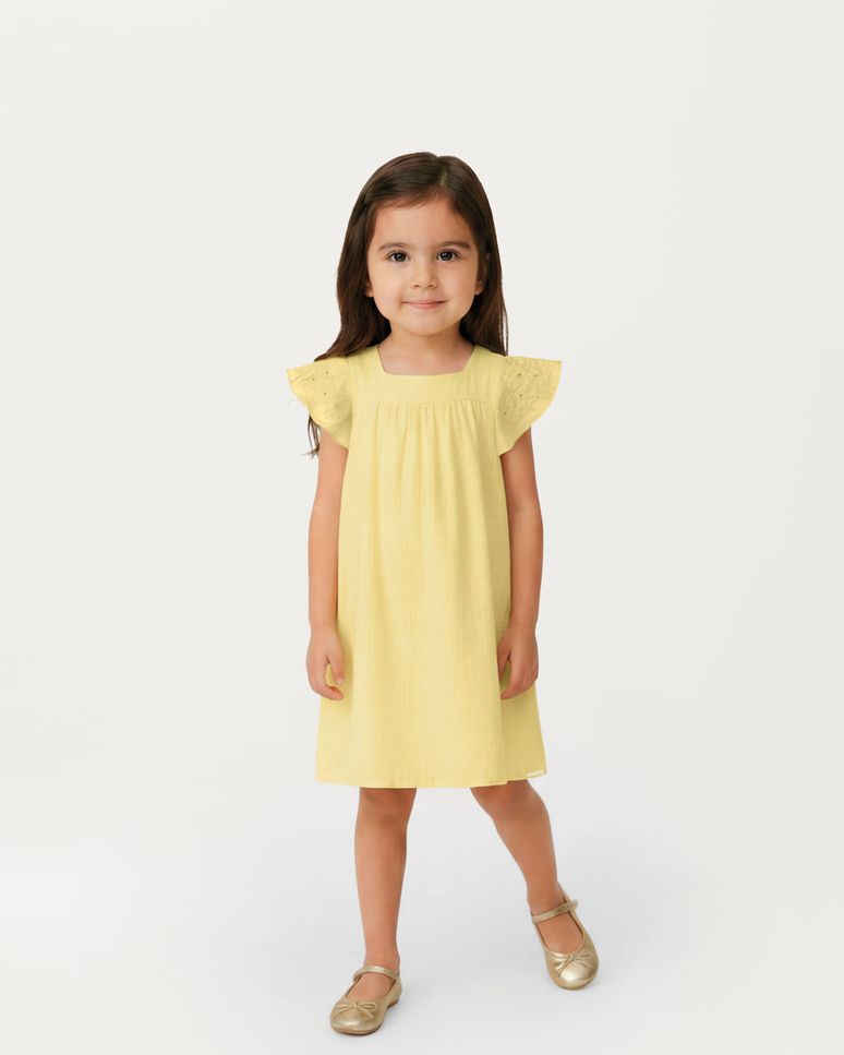 Vestido Menina Bordado Laser Na Manga Tecido Acetinado Texturizado - Carinhoso