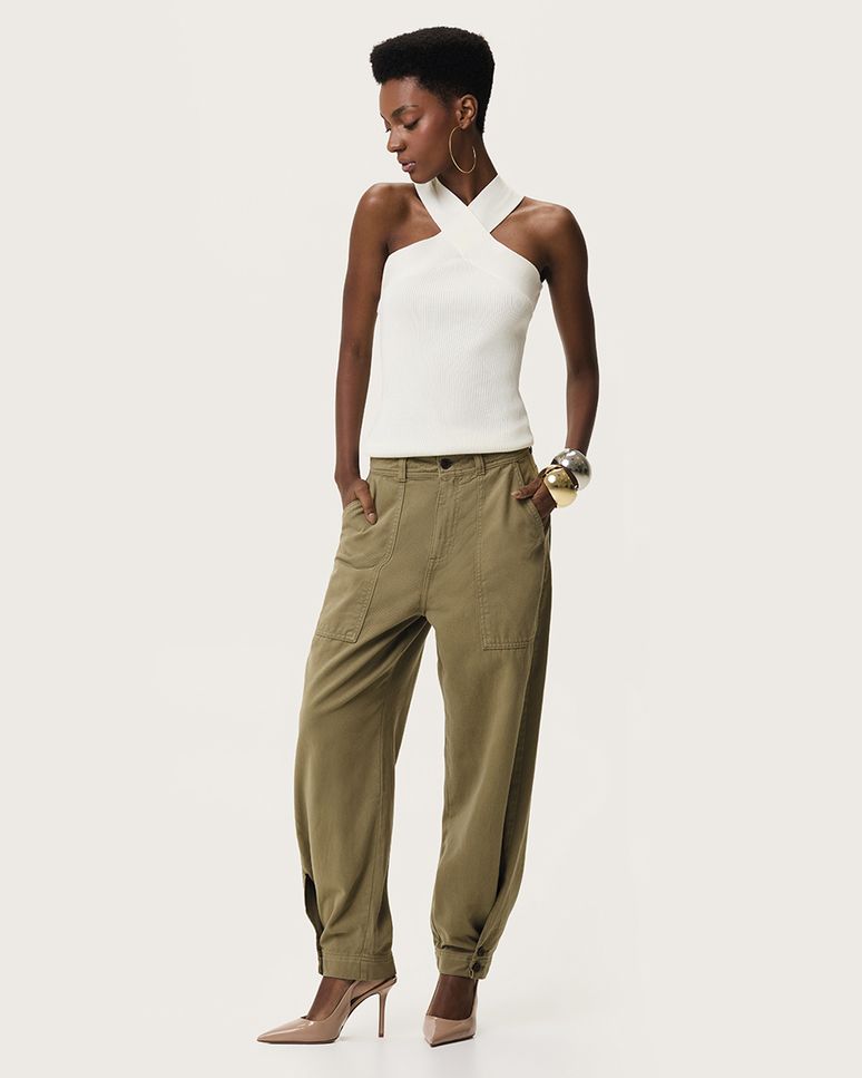 Calça Feminina Barrel Fecho Por Botões Na Barra Sarja 100% Algodão - ENFIM