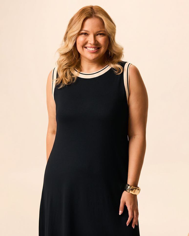 Vestido Midi Feminino Plus Size Detalhe Costura Retilínea Em Moletinho De Viscose