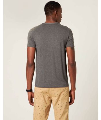 Camiseta Básica Masculina Bordado Frontal Em Viscose Stretch
