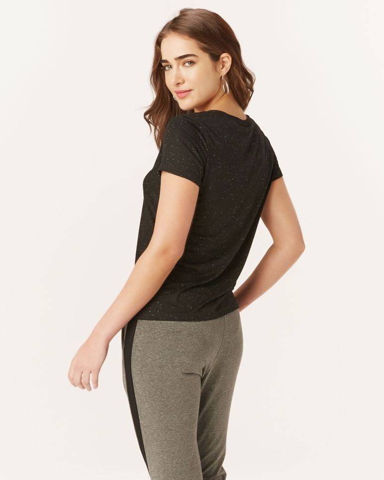 Blusa Básica Feminina Decote Redondo Em Viscose Botonê