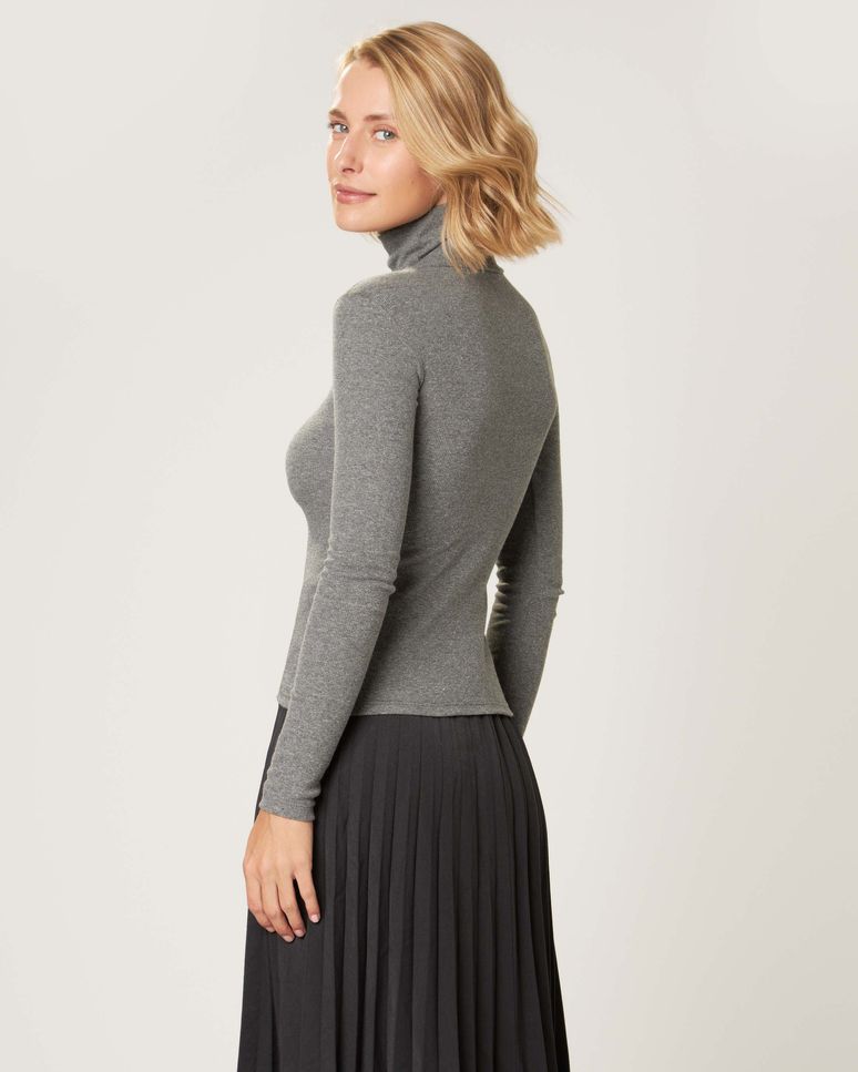 Blusa Básica Feminina Gola Alta Manga Longa Em Ribana