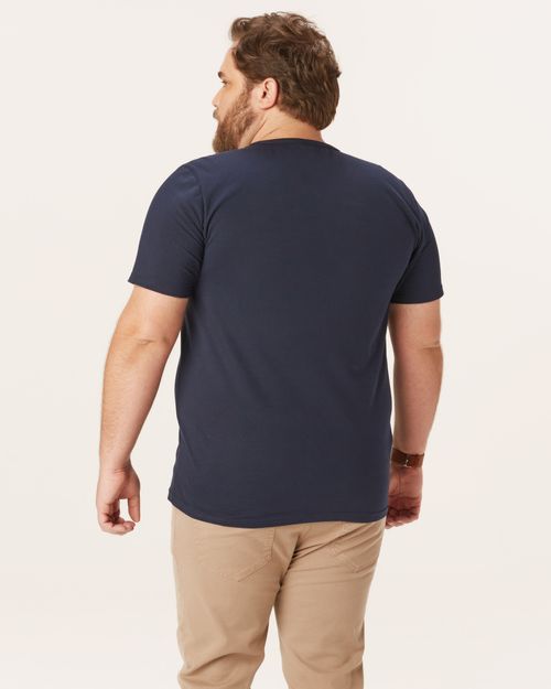 Camiseta Básica Masculina Plus Size Decote V Em Meia Malha