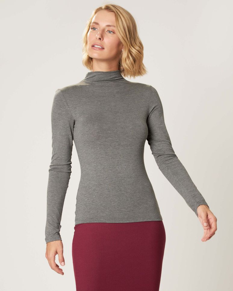 Blusa Básica Feminina Gola Alta Em Viscose Stretch