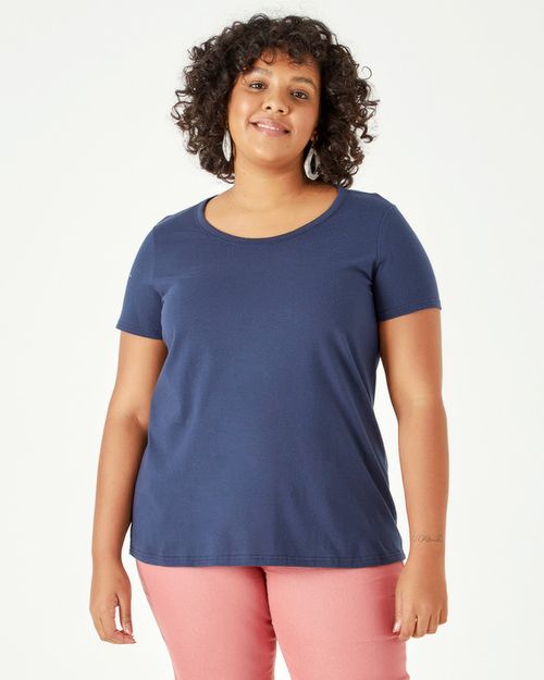 Blusa Básica Feminina Plus Size Decote Redondo Em Meia Malha