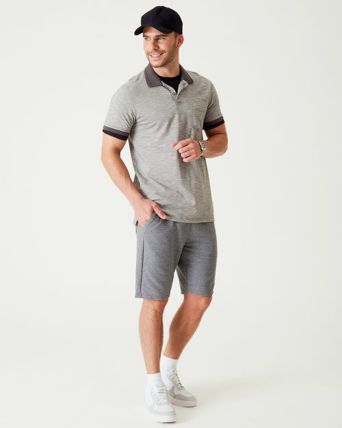 Bermuda Básica Masculina Cintura Média Em Moletom Sem Flanela