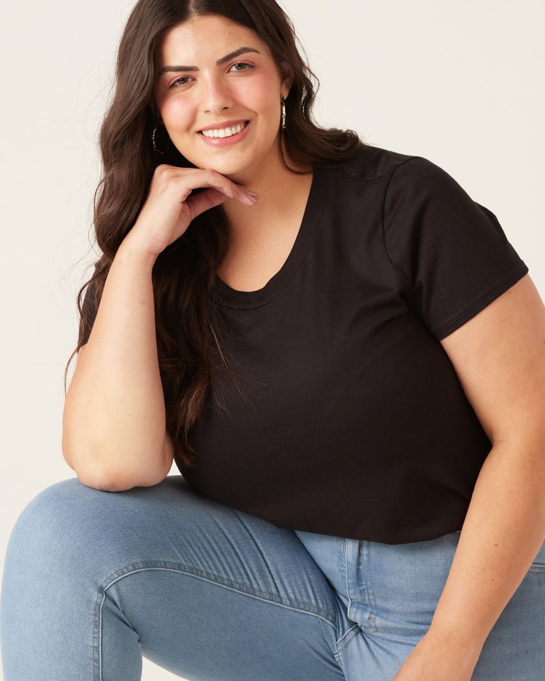 Blusa Básica Feminina Plus Size Decote Redondo Em Meia Pima