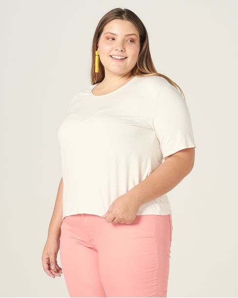 Blusa Básica Feminina Plus Size Decote Redondo Em Viscolinho Stretch