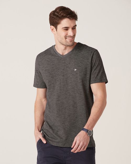 Camiseta Básica Masculina Decote V Em Malha Fio A Fio