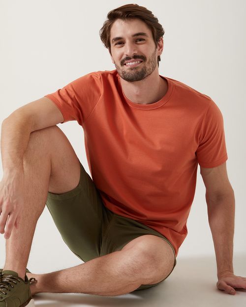 Camiseta Básica Masculina Decote Redondo Com Pesponto Em Algodão