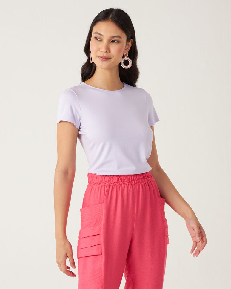 Blusa Básica Feminina Decote Redondo Em Viscose Stretch