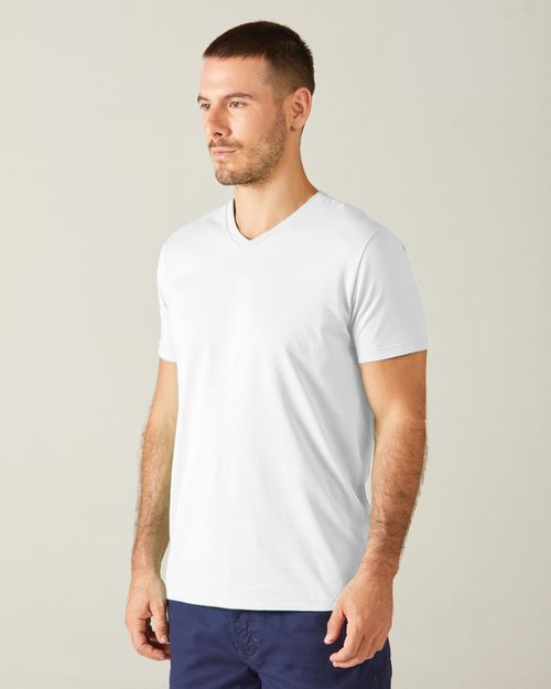 Camiseta Básica Masculina Gola V Em Malha Com Proteção UV50+
