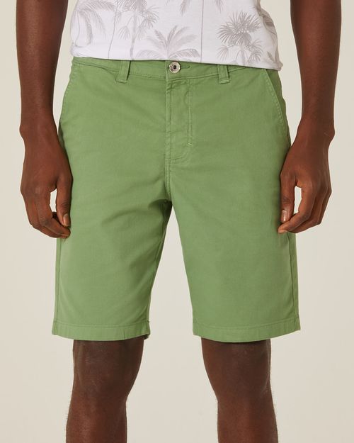 Bermuda Masculina Slim Em Sarja Com Elastano