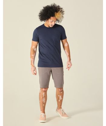 Bermuda Masculina Alfaiataria Em Sarja Com Elastano