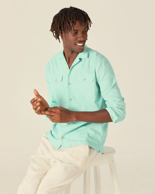 Camisa Masculina Slim Com Bolsos Em Chambray