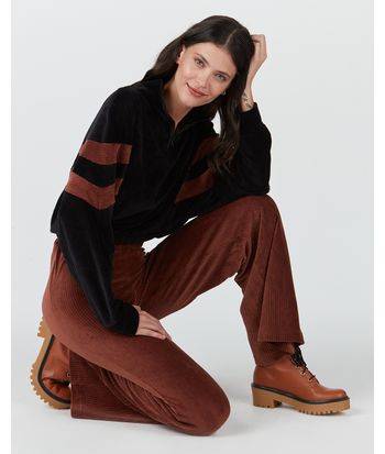 Calça Wide Leg Feminina Em Plush Canelado