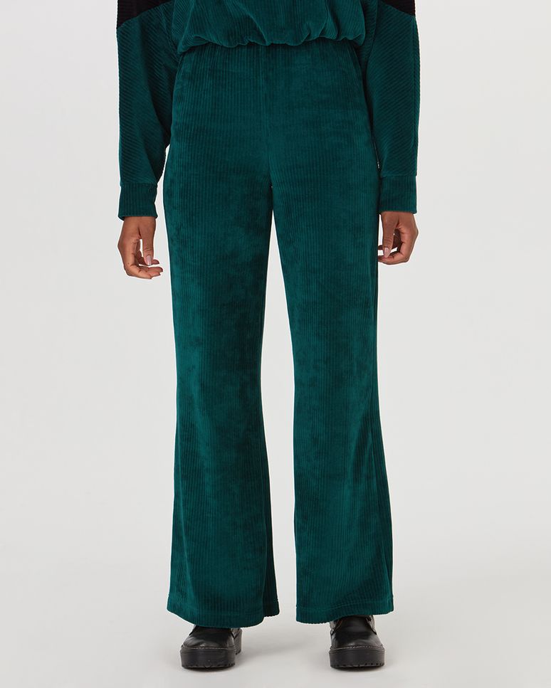 Calça Wide Leg Feminina Em Plush Canelado