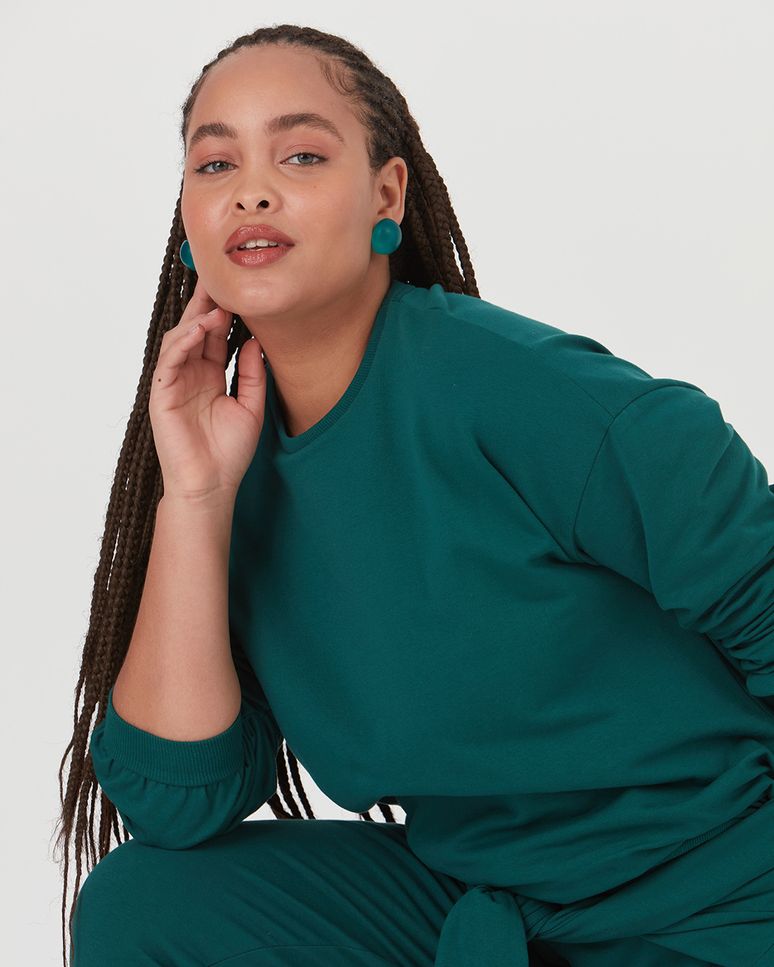 Blusão Básico Feminino Plus Size Decote Redondo Em Moletom Stretch Flanelado