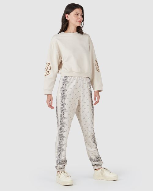 Blusão Feminino Manga Bordada Em Moletom Stretch Flanelado