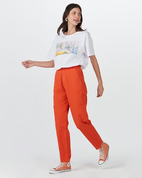 Calça Feminina Alfaiataria Bolso Lateral Em Sarja Soft
